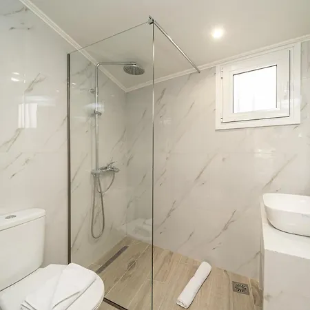 Comfort Cove Tatil Evi Lakíthra