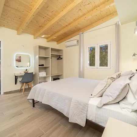 Comfort Cove Casa de Férias Lakíthra